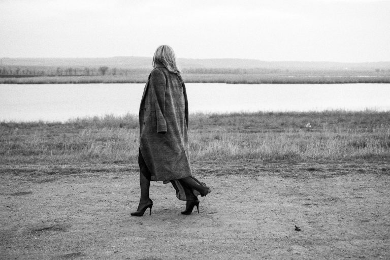 Modern Dating Is Lying to Young Women